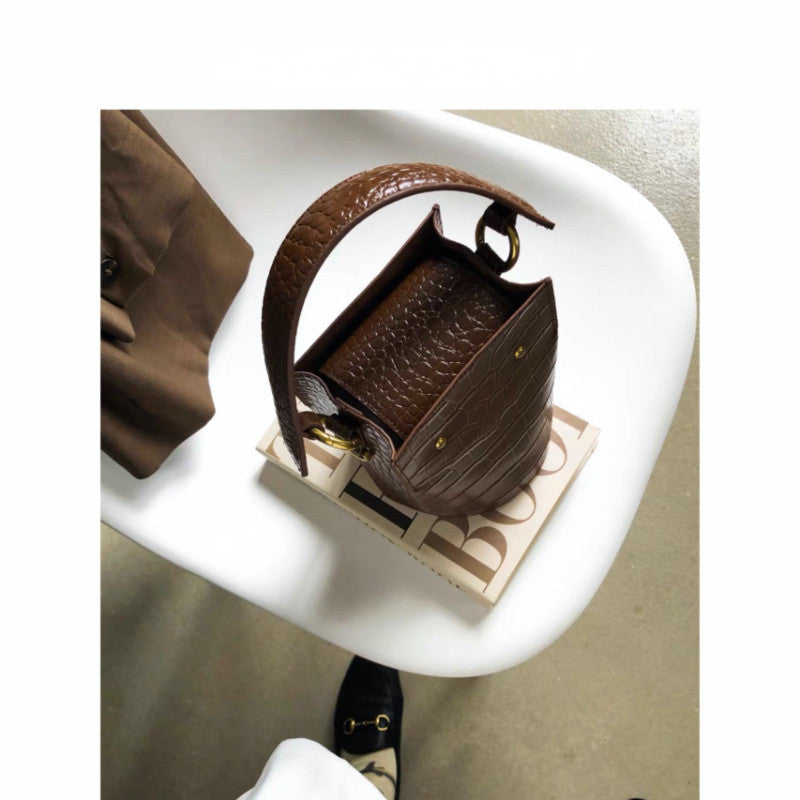 Genuine Leather Cowhide Messenger Bucket Bag Exquisite Hand Bag